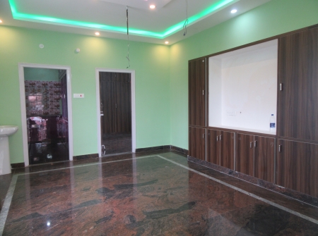 1) Li Id : 166 - Hall.JPG